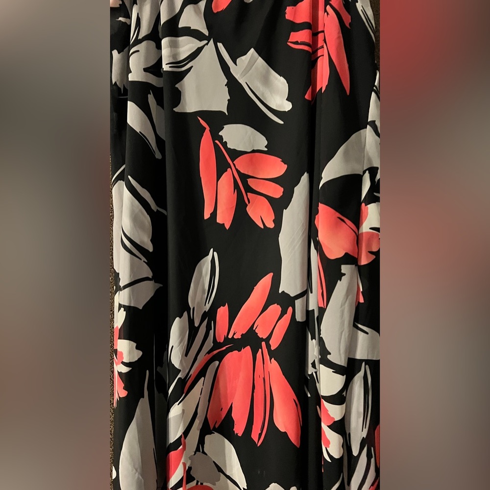 Women’s skirt black with grey and redddish pink